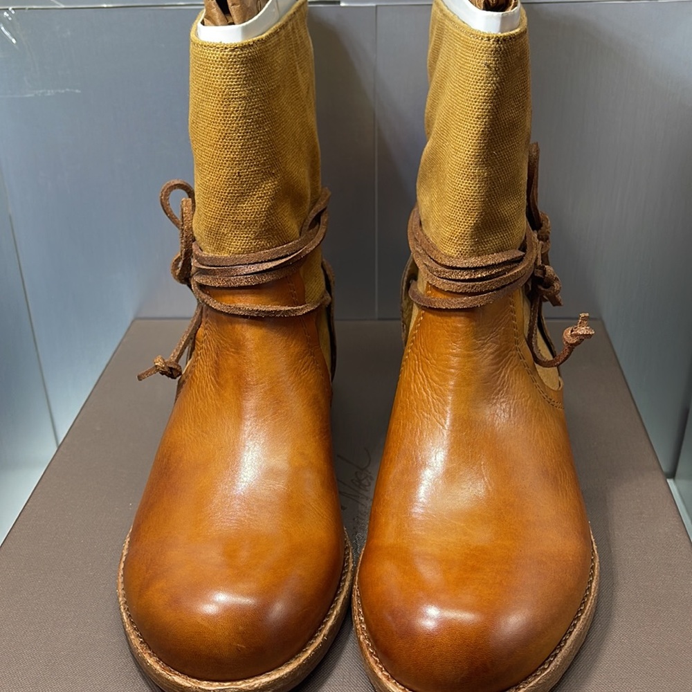 BNIB Patricia Nash Sabbia Boots with Leather strings Tan Leather 6 - Picture 4 of 10